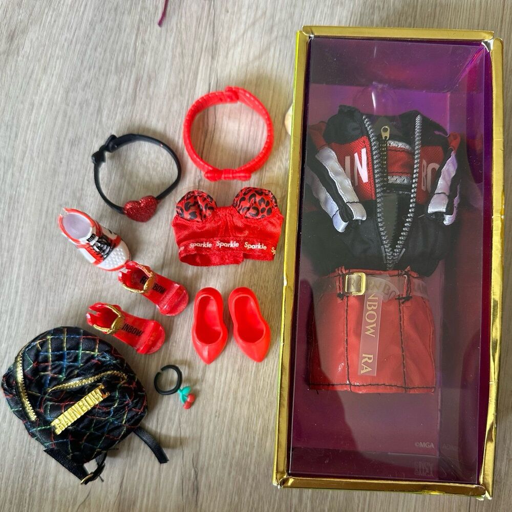 Rainbow High Red Clothing & Accessories